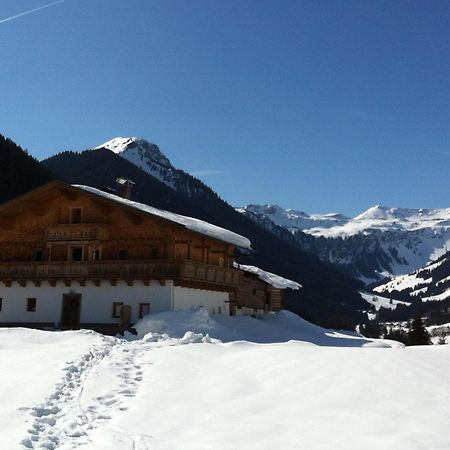 Alpenbauernhaus Vorderbrandthof Saalbach-Hinterglemm Buitenkant foto